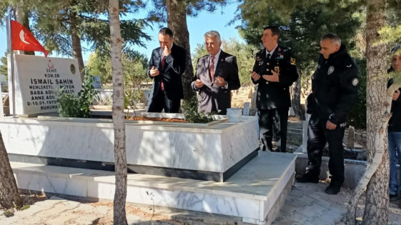 Şehit kabirleri ziyaret edildi
