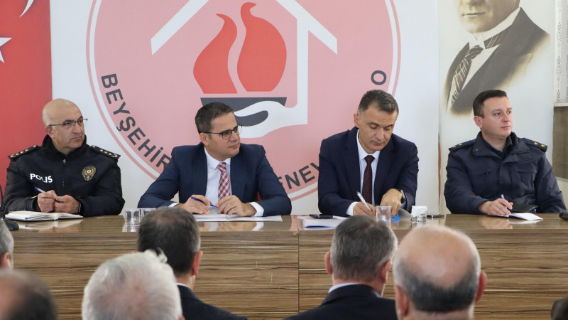 Beyşehir’de mahalle mesaisi, yol haritası çizildi