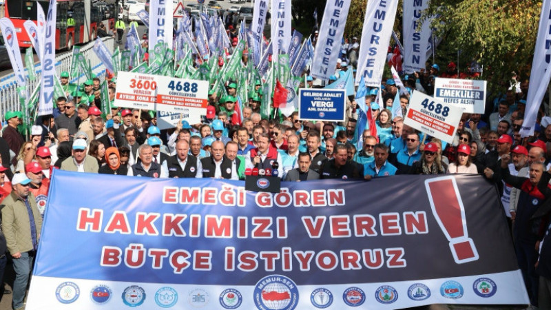 Memur-Sen: “Tüm kamuya seyyanen zam şart”