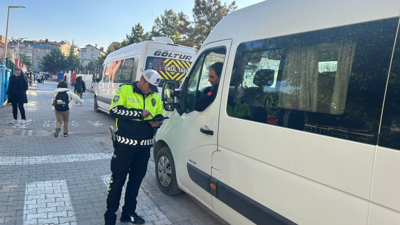 Okul servis araçlarına sıkı denetim