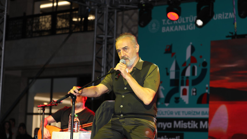 Yılmaz Erdoğan hayranlarıyla buluştu