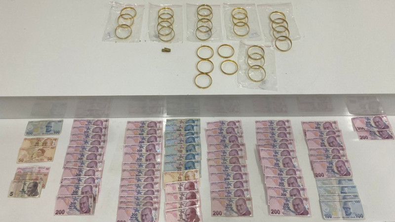 Sarraflara sahte altın satmak isteyen dolandırıcılara polis geçit vermedi