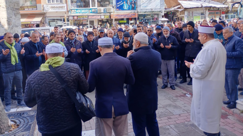  Dualarla kutsal topraklara uğurlandılar