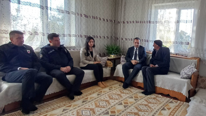 Kaymakam Evsen, şehit ailelerini  ve gazileri ziyaret etti