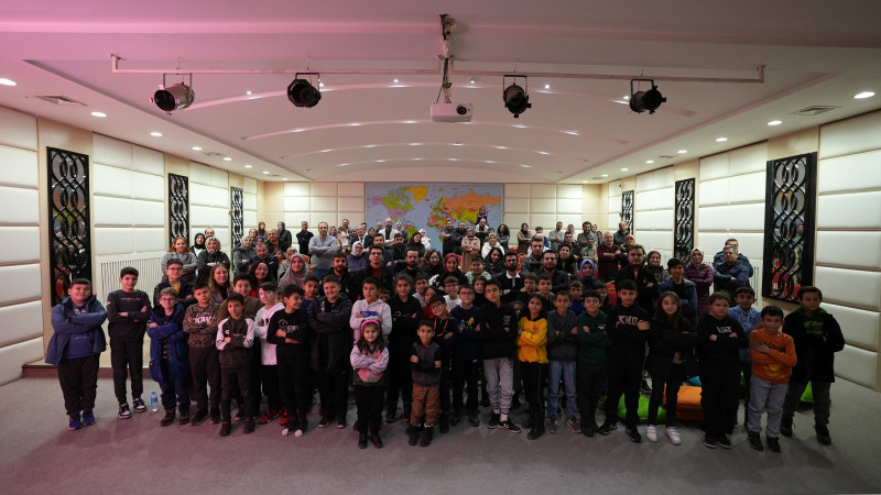 Öğrencilerin ufkunu açıyor