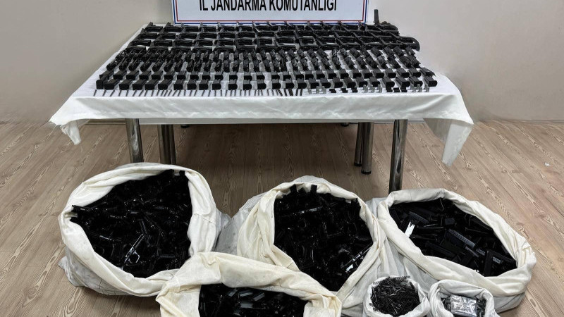 Beyşehir'de jandarmadan silah operasyonu, 3 şüpheli tutuklandı