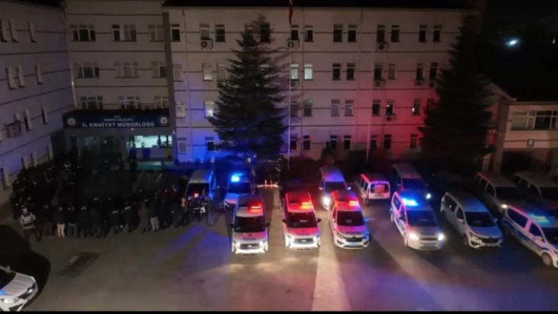 Polisten fuhuş operasyonu