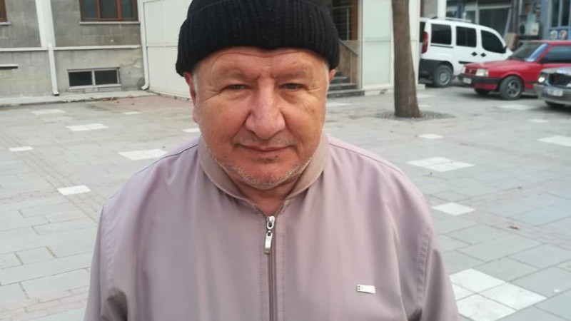 Emekli memur evinde ölü bulundu