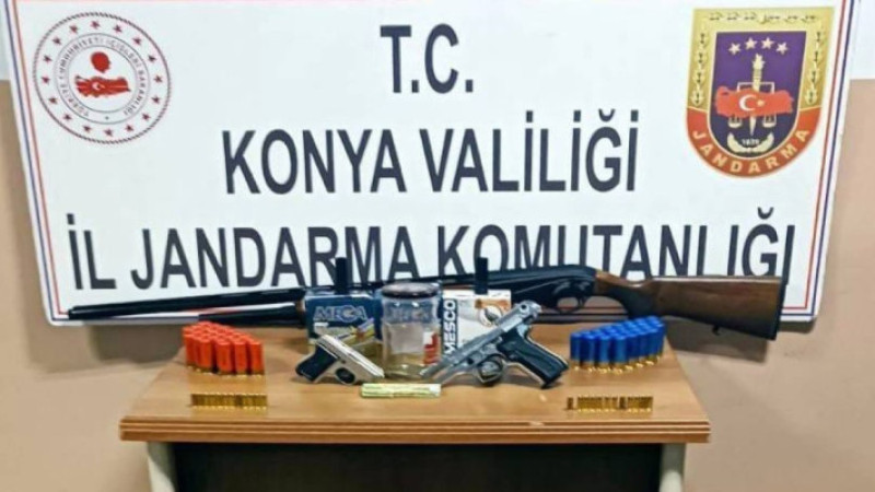 Arama yapılan evden silah ve uyuşturucu çıktı