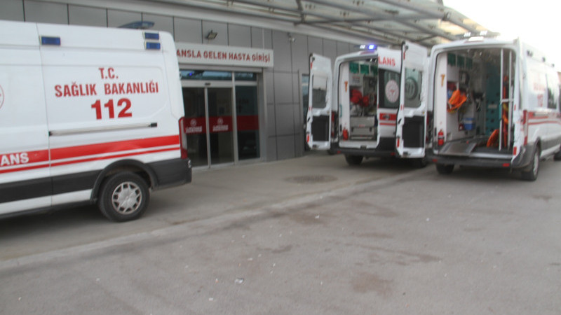 Beyşehir Antalya karayolunda uçuruma devrilen otomobildeki 2 kişi öldü, 3 kişi yaralandı