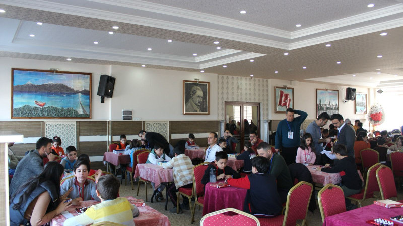 Beyşehir'de akıl ve zeka oyunları yarışması heyecanı