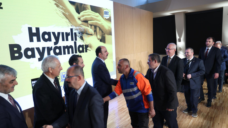 Başkan Altay, belediye çalışanlarıyla bayramlaştı