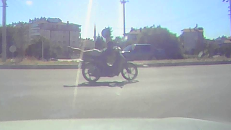 Motosiklet üzerinde akrobasiye 47 bin lira ceza
