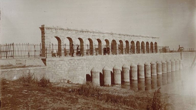 Beyşehirli emekli asker, memleketinin eski fotoğraflarını arşive kazandırıyor