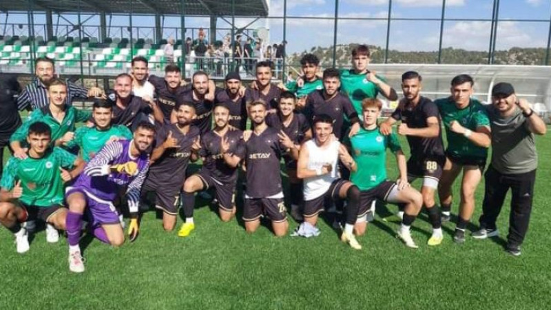 Üzümlüspor BAL iddiasını play off'a bıraktı