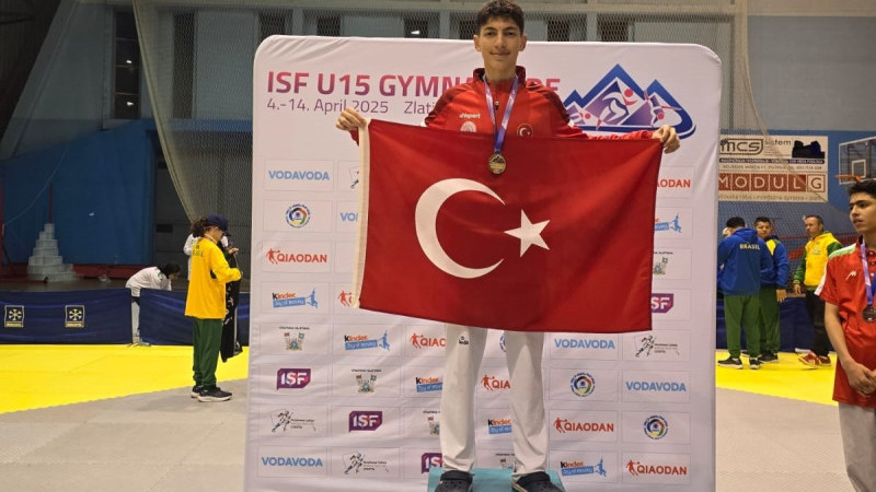 Milli sporcumuz Ramazan yine birincilik kürsüsünde