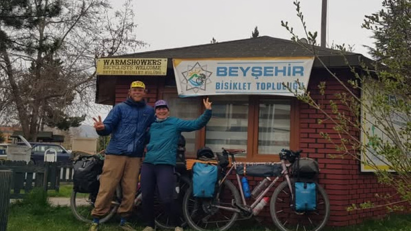 Bisikletleriyle Avrupa turuna çıkan İsviçreli çift Beyşehir'de
