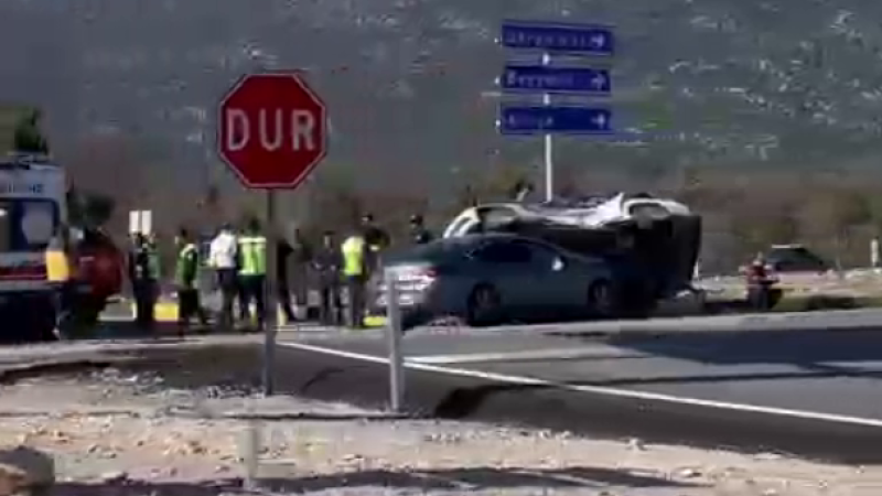 Beyşehir Antalya kara yolundaki kazada 2 kişi yaralandı