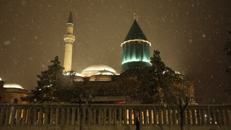 Konya ve Beyşehir özlediği kışı baharda yaşıyor