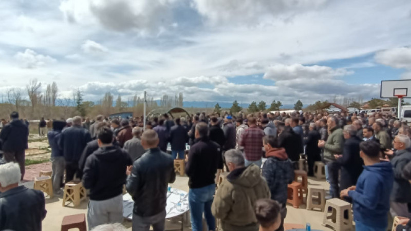 Eller rahmet için semaya açıldı