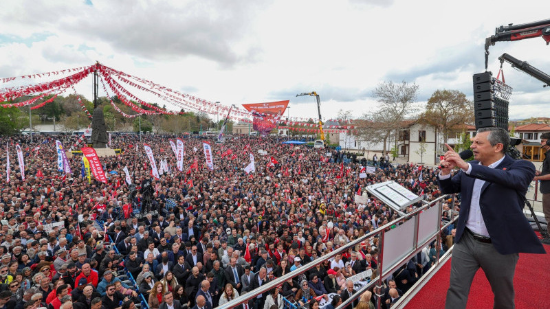 Özgür Özel: “Konya’da su 32 TL, Manisa’da 20 TL”