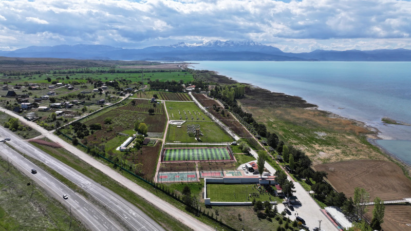 Başkan Altay, Beyşehir'deki kampta LİMA öğrencileriyle buluştu
