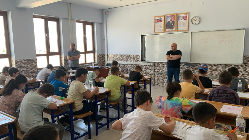 Gözde okulun öğrencisi olabilmek için sınavda ter döktüler