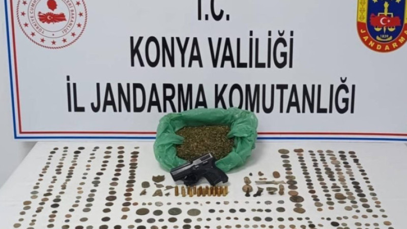  Tarihi yüzükler, uyuşturucu, tabanca! Beyşehir’de jandarma baskını