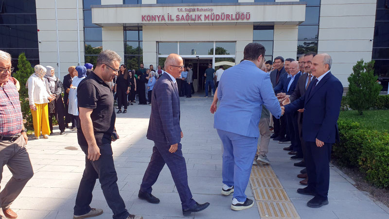 Sağlık çalışanları bayramlaştı