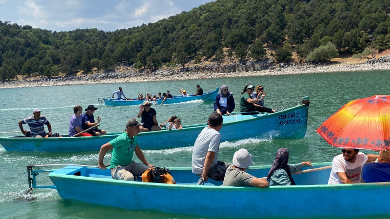 Göldeki ada doğa tutkunlarının da gözdesi oldu