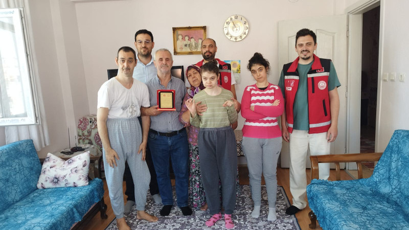  Yarım asırlık sevgi ve direnişin hikayesi plaketle taçlandı