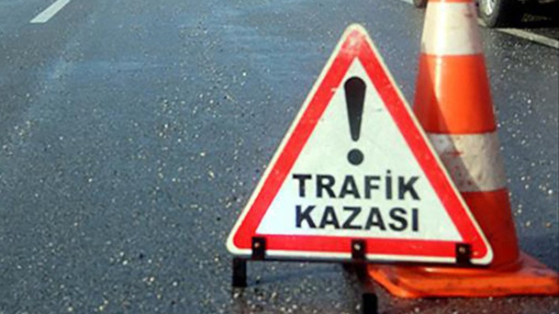 Şarampole devrilen otomobildeki 4 kişi yaralandı