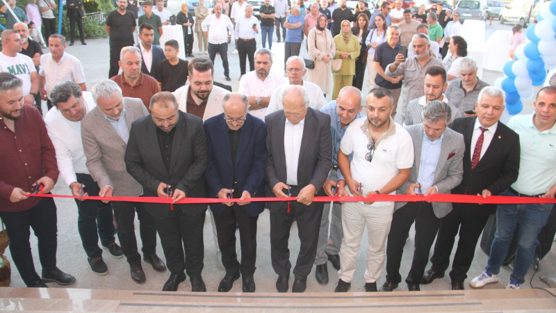 Bluelake Otel, Restoran ve Kafe dualarla açıldı