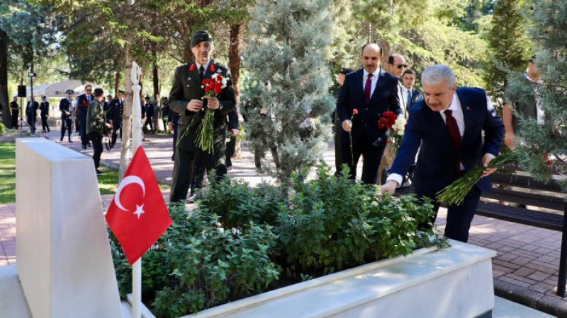 Şehit ve gazilerimize minnettarız