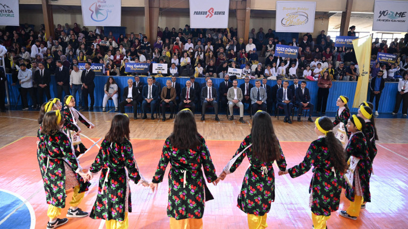 Beyşehir'de spor okulları dönem açılışında öğrencilerle buluştu