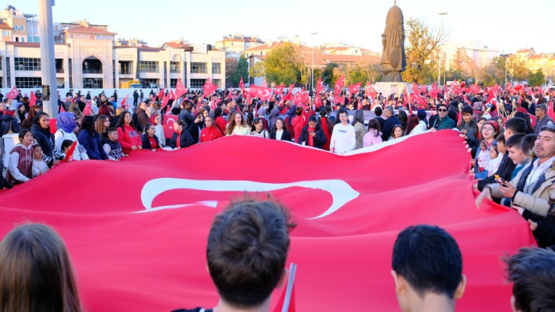 Binler fener alayında buluştu