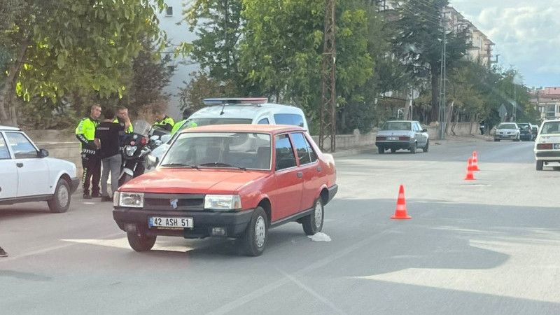 Otomobilin çarptığı yaya öğrenci yaralandı