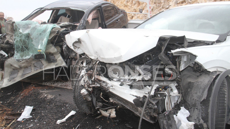 Beyşehir Antalya kara yolunda feci kaza! Ölü ve yaralılar var