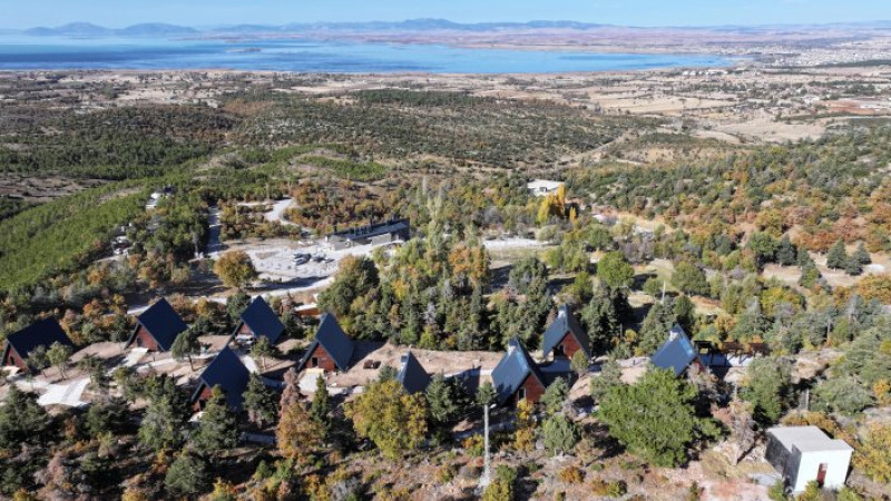 200 milyon liraya mal olan göl manzaralı tesis açılış için gün sayıyor