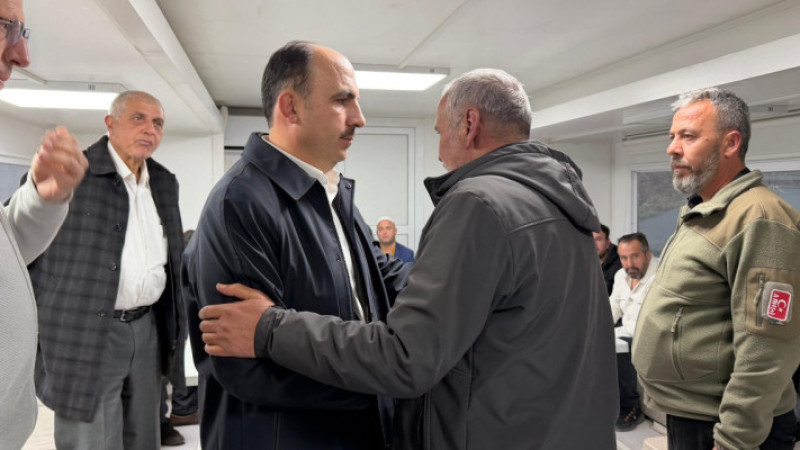 Acılı şehit ailesine ziyaret