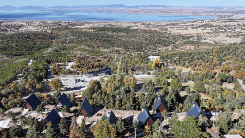  Beyşehir’de göl manzaralı bungalov keyfi için geriye sayım başladı