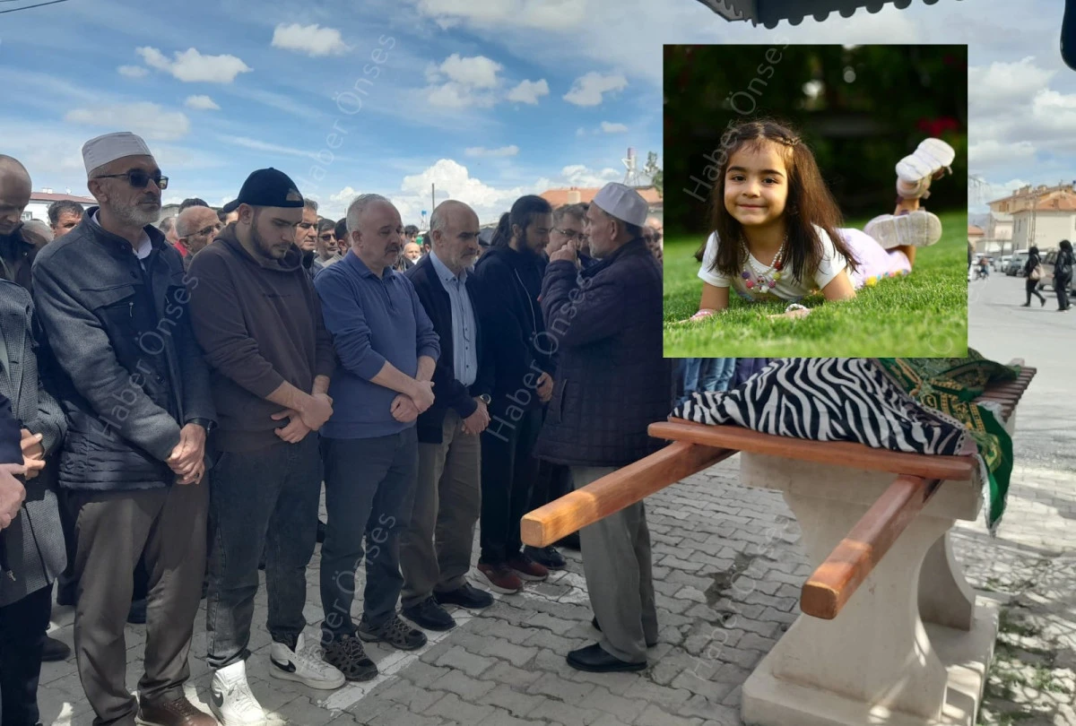 Acı kazada can veren Bilge Mila'ya h&uuml;z&uuml;nl&uuml; veda