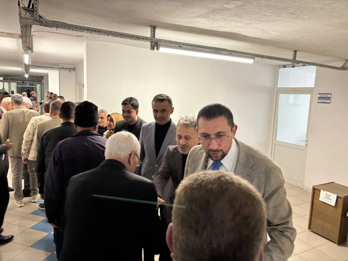 Akış, ata toprağında hemşerileriyle bayramlaştı