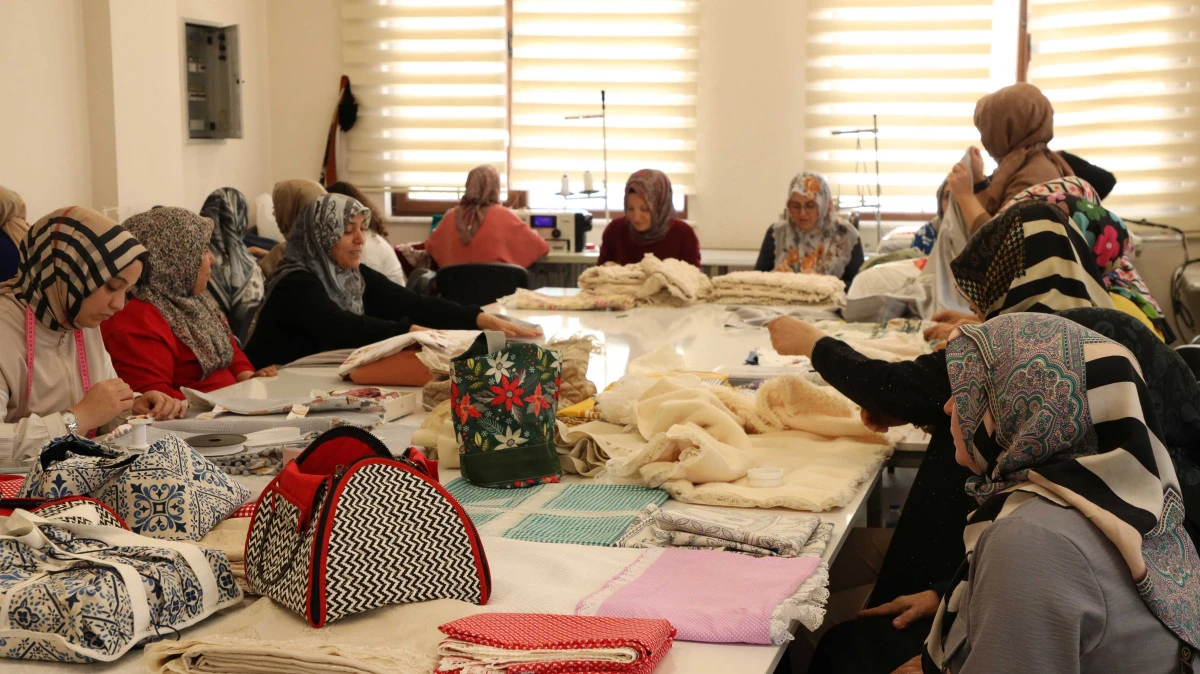 Anneler &ouml;ğreniyor, &ccedil;ocuklar g&uuml;vende