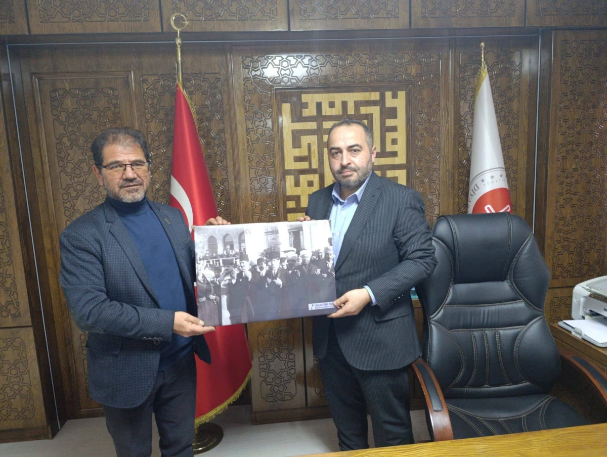 Beyşehir'de Anahtar Parti İl&ccedil;e Teşkilatından M&uuml;ft&uuml;l&uuml;k ziyareti