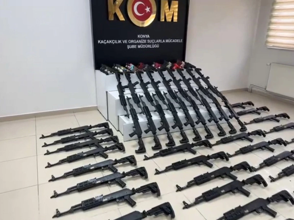 Beyşehir'de dev silah operasyonu: 11 g&ouml;zaltı
