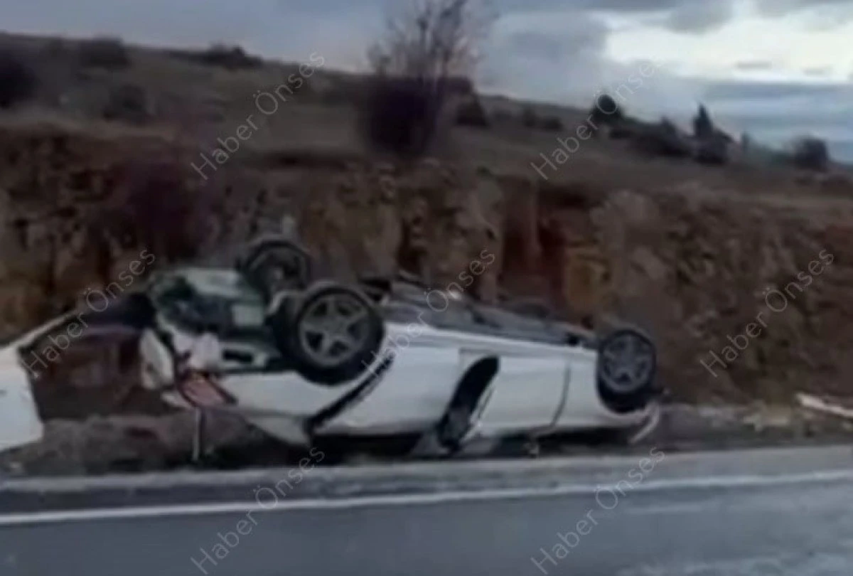 Beyşehir'de devrilen otomobildeki 4 kişi yaralandı