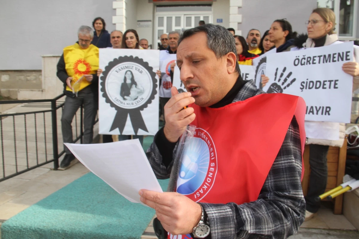 Beyşehir&rsquo;de Eğitimcilerden Şiddete Karşı Ortak Tepki
