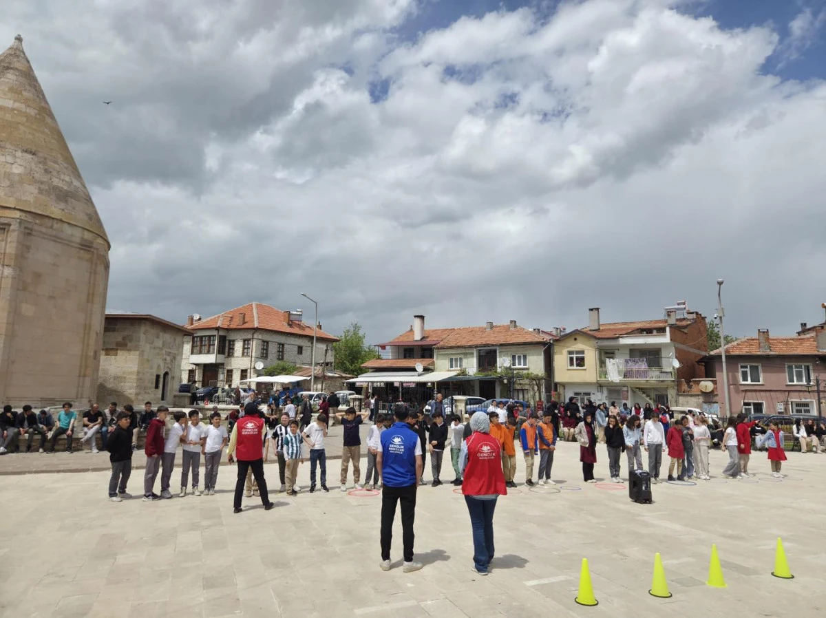 Beyşehir&rsquo;de &Ouml;ğrenciler &Ccedil;EDES Kapanış Programında Buluştu