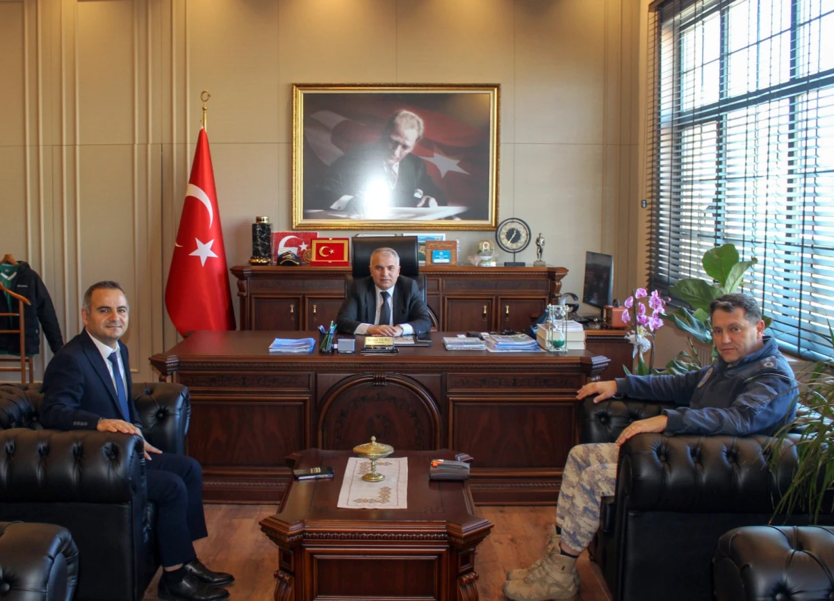 Beyşehir'e veda eden orman işletme m&uuml;d&uuml;r&uuml; Yıldırım Anamur'da mesaiye başladı